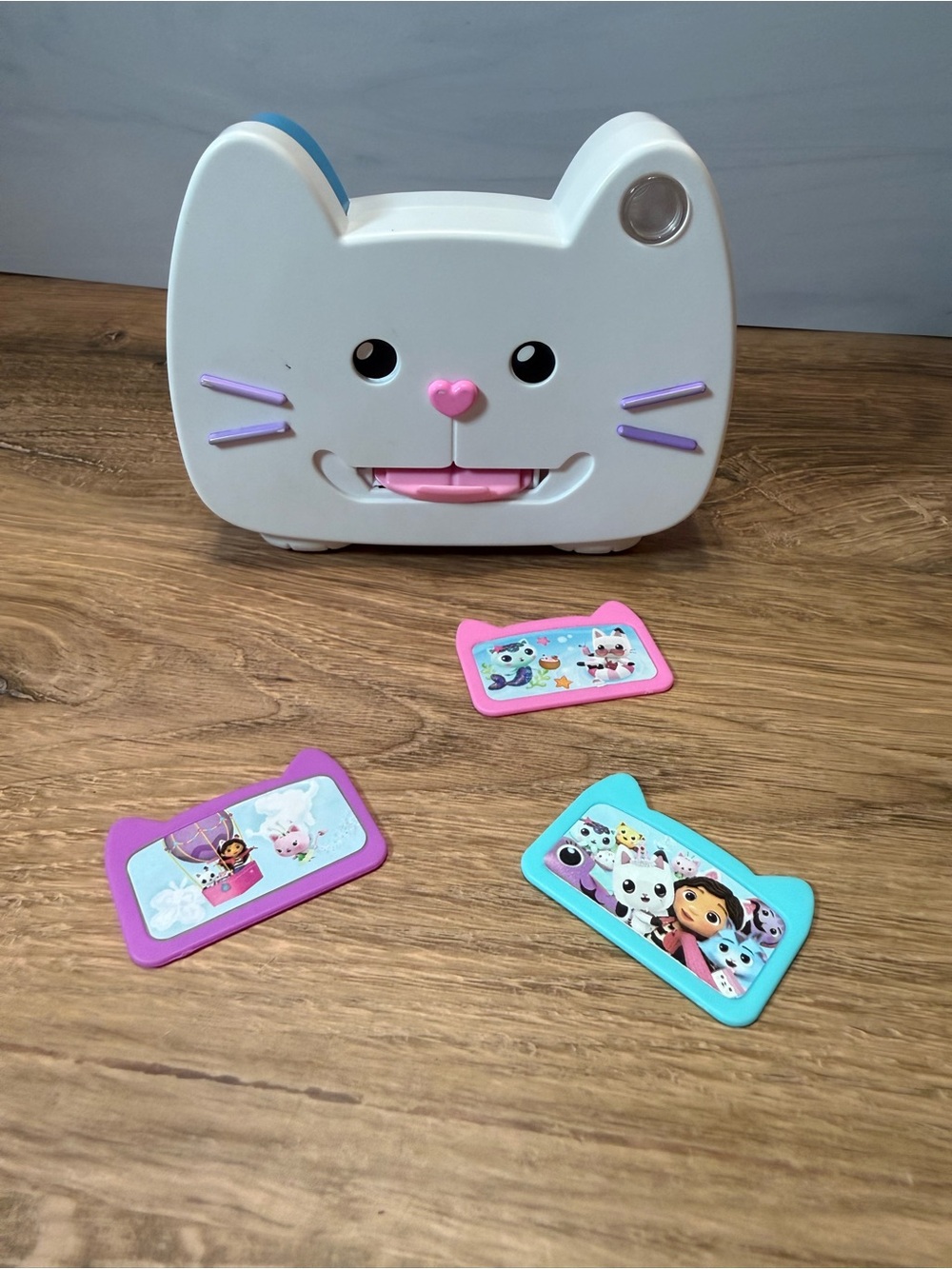 Gabby's Dollhouse Kitty Camera Toy Spin Master with 3 Photo Cards